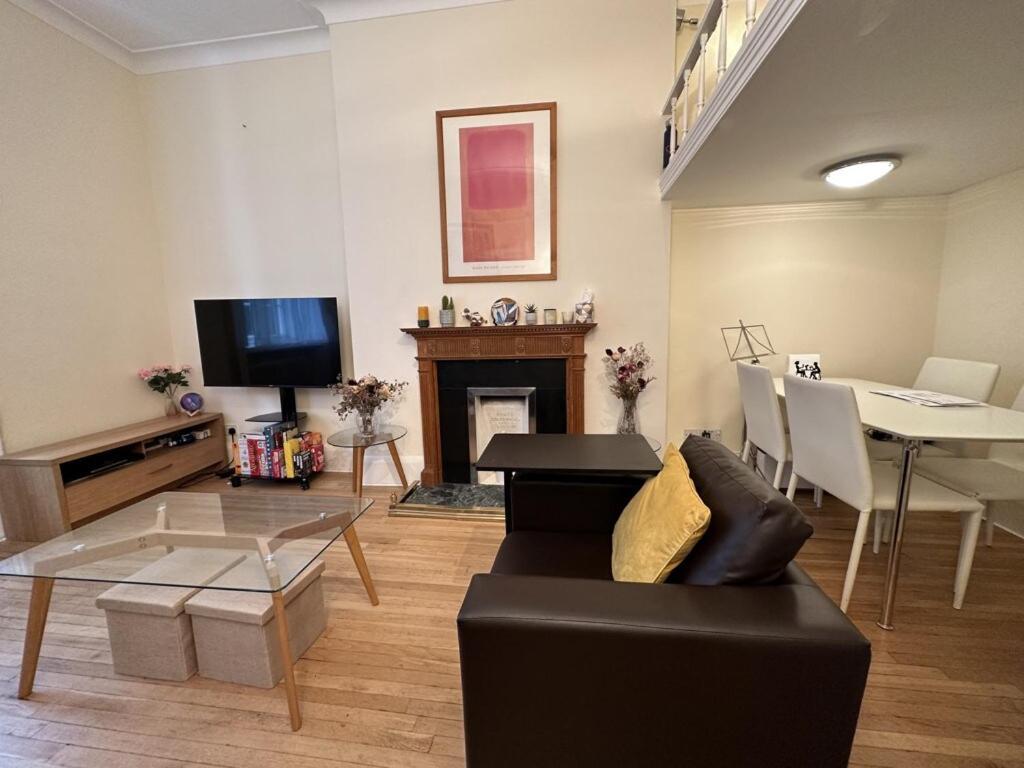 Two Double Mezzanine In Paddington Londres