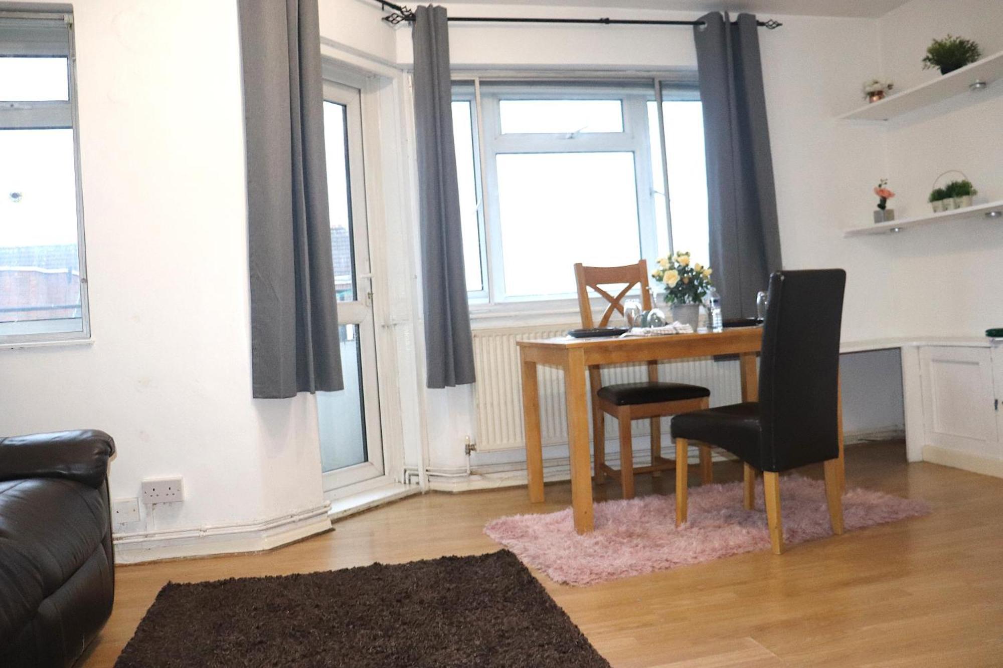 Appartement 2-bedroom Apartment- Bermondsey *