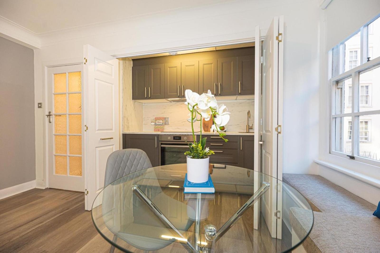 Sg, Boutique Mayfair Londres