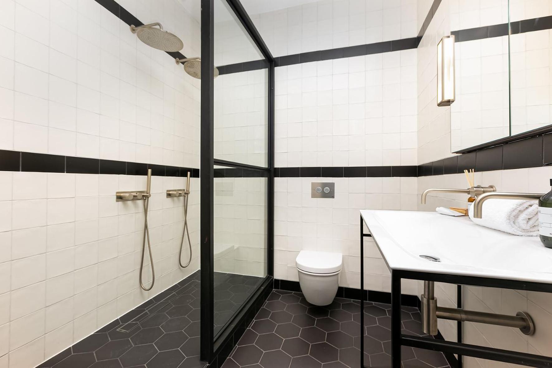 Apartment Wish Granted! Superb Design Off Covent Garden London