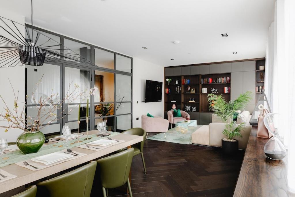 Wish Granted! Superb Design Off Covent Garden Apartment
