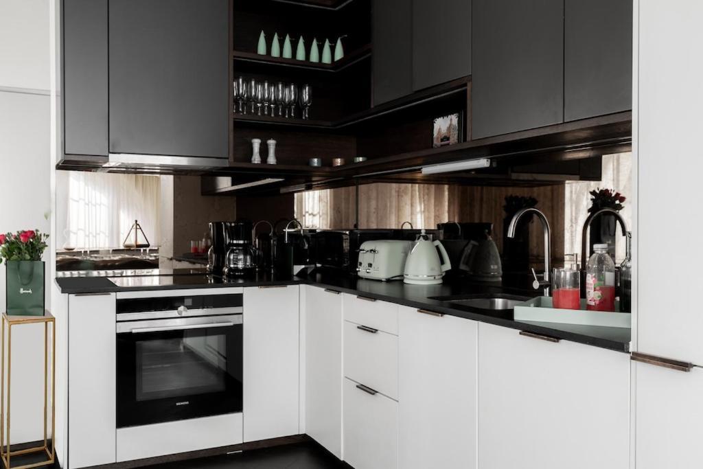 Wish Granted! Superb Design Off Covent Garden Apartment *