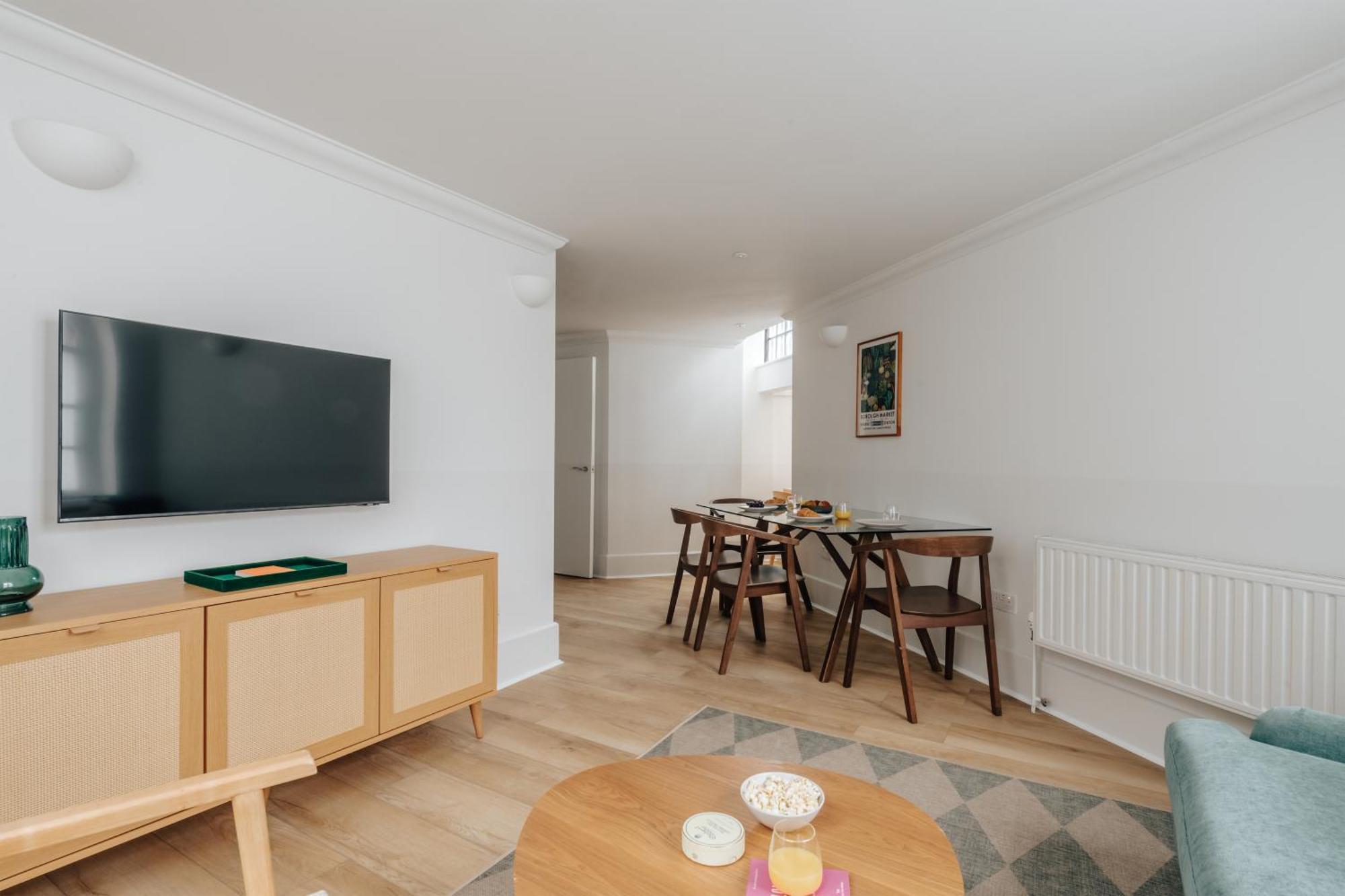 The Regency - Serviced Apartment London