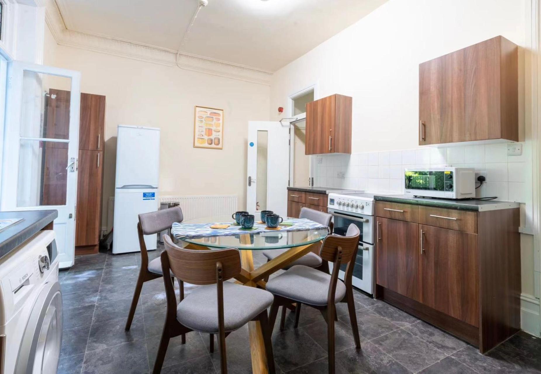 Two Beds In Camden Town Appartement