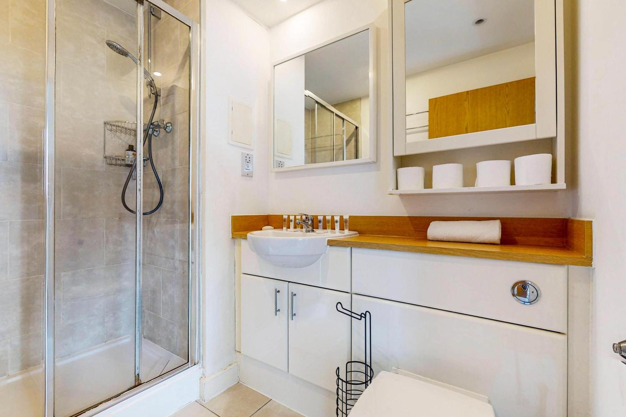Chic 2bed - 4 Mins To Dalston Junction Station * Londres