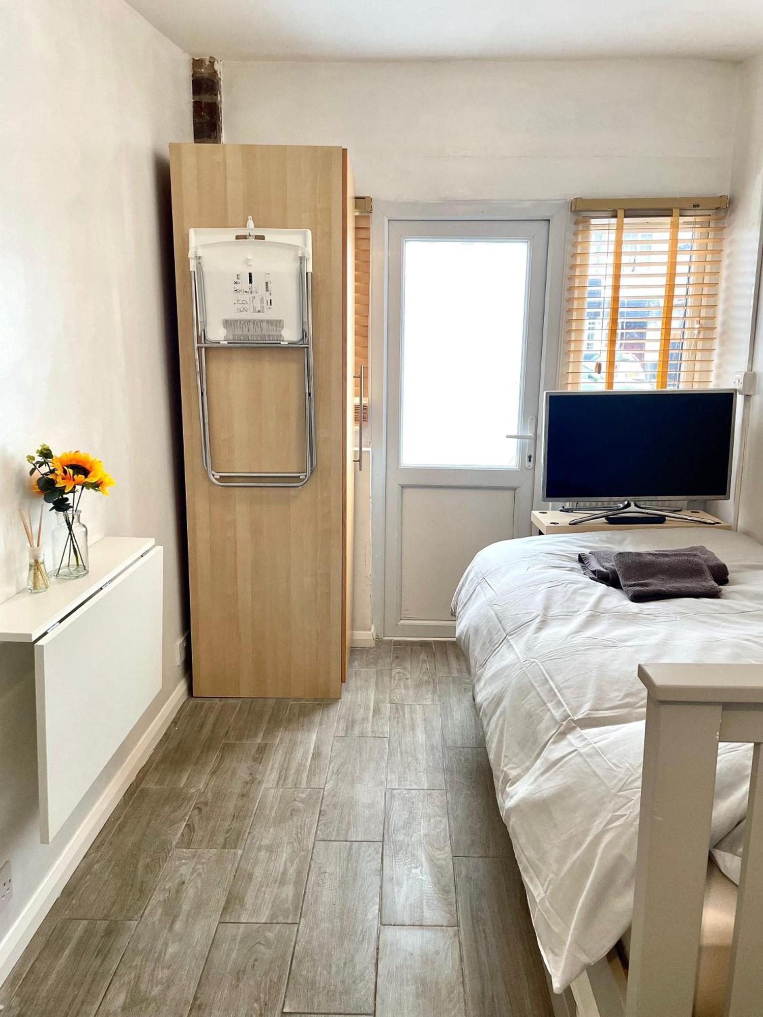 Albergue Eejs Charming 3 Bed - With Large Garden *