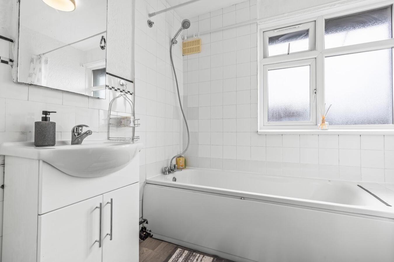 Cosy 2 Bed Flat, Wembley Stadium * Londres