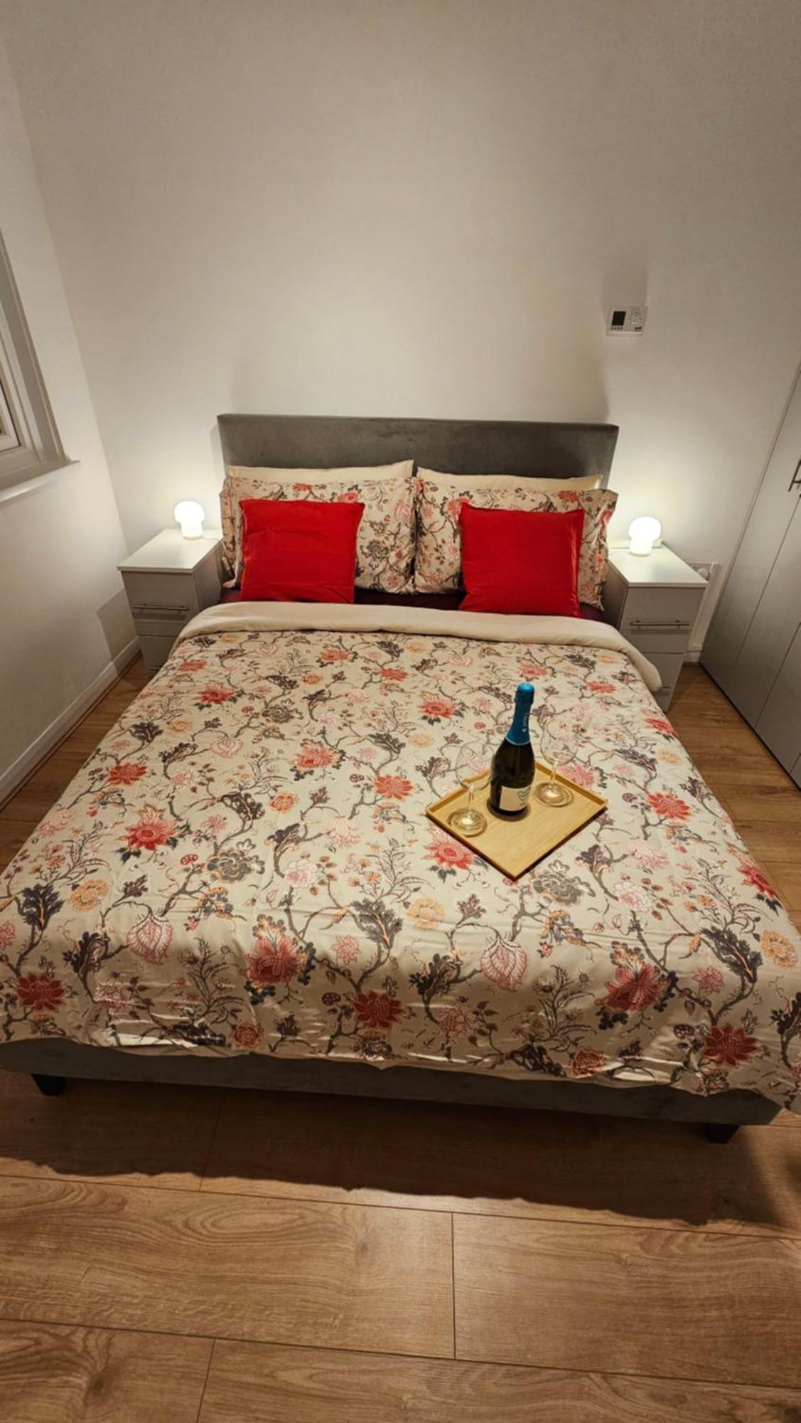 Modern Flat Near London! * Londres
