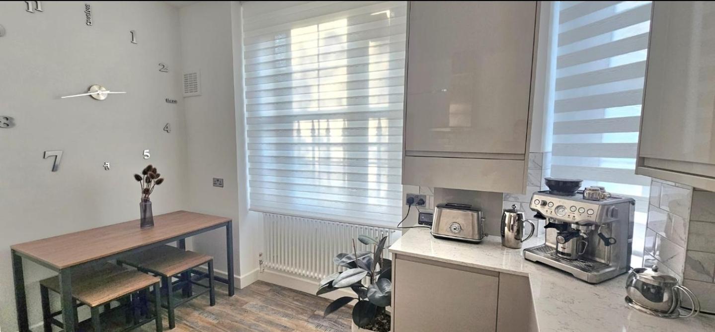 Bridge Stunning 2 Bedroom * Londres