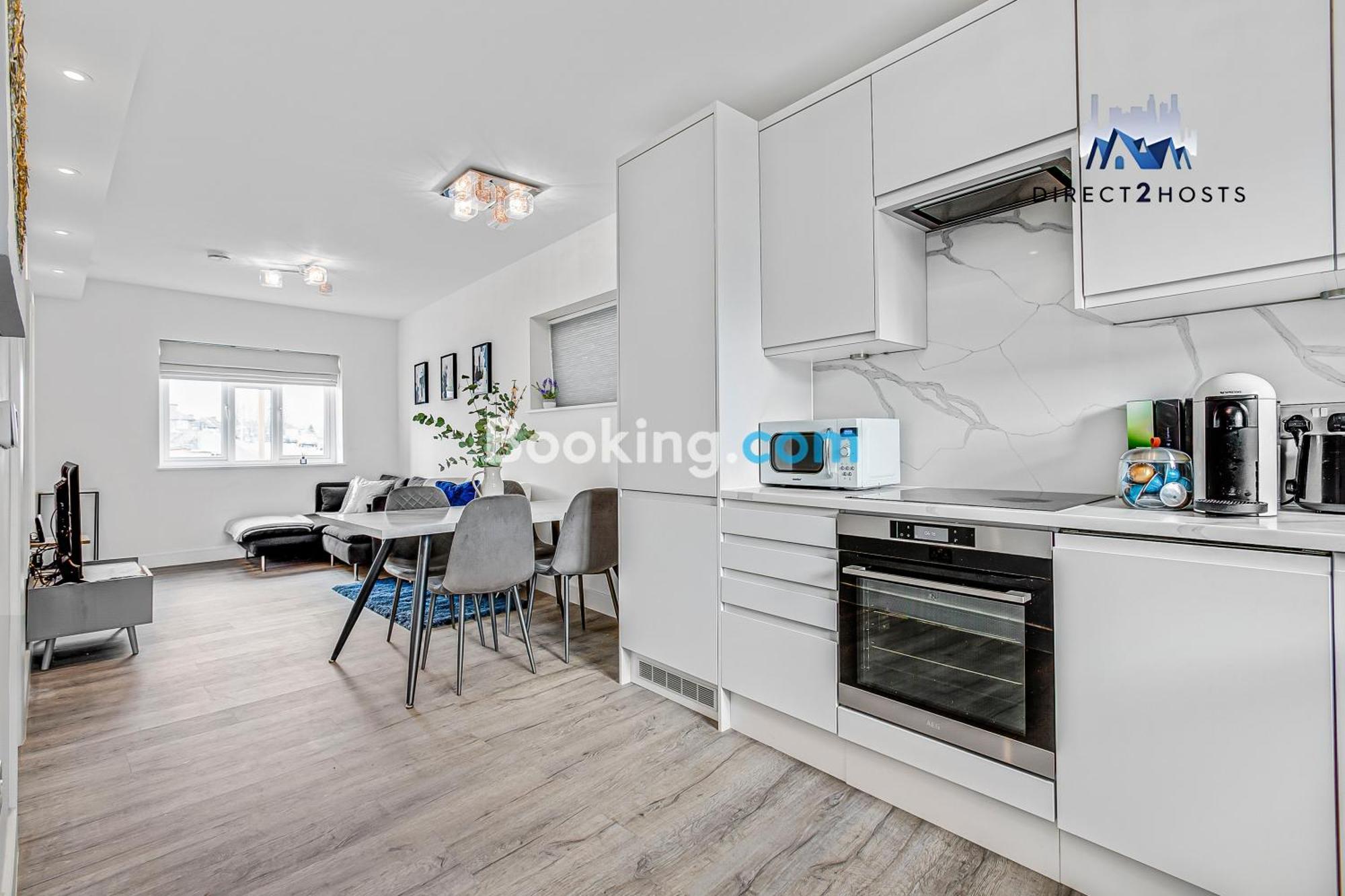 Exclusive Deals ! Last-minute ! Modern And Stylish Two Bedroom By Direct2hosts With Great Location! W3 7lu, United Kingdom ! By Nancy Short Lets & Serviced Accommodation! * Londres