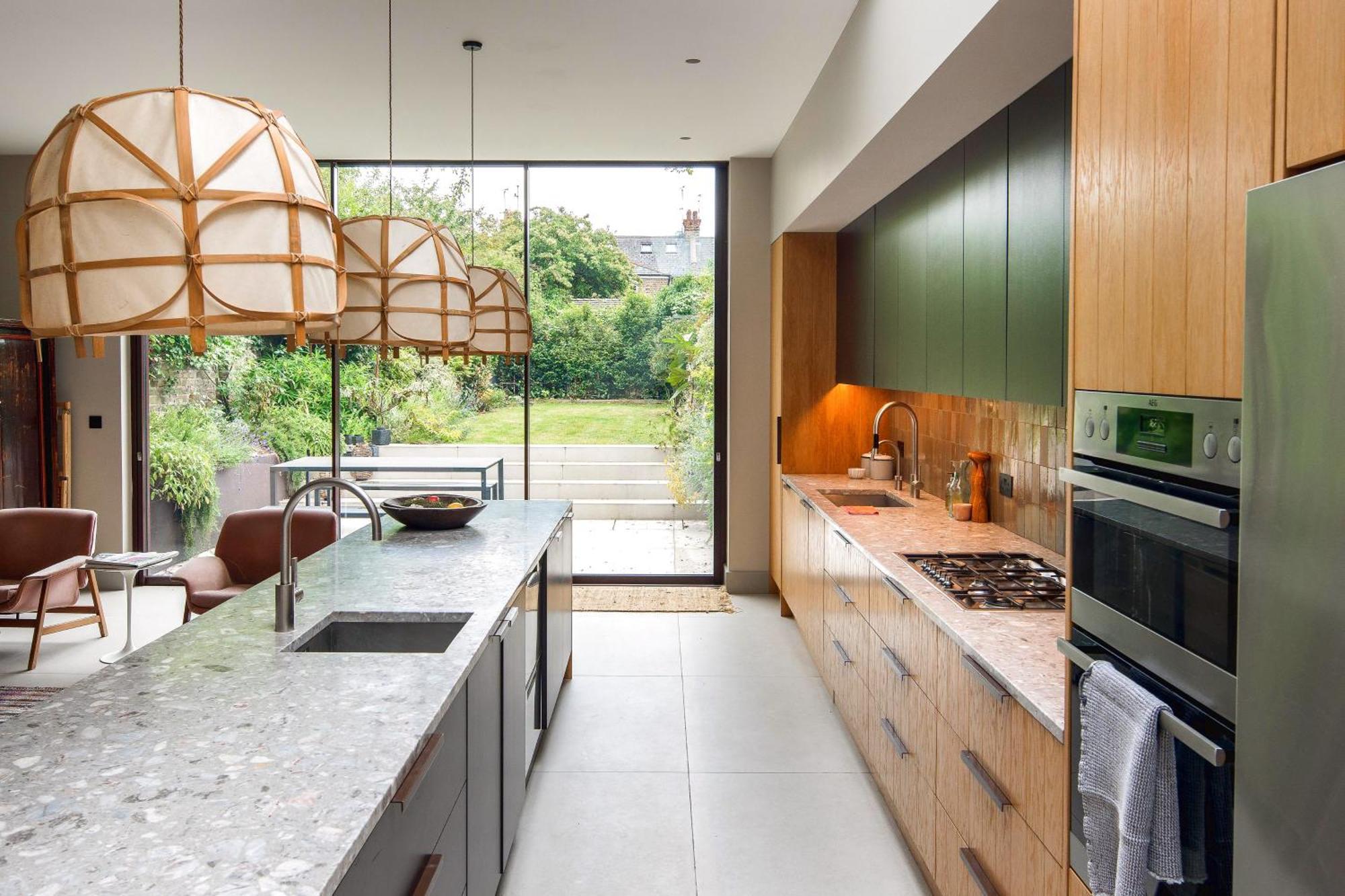 Stylish 4-bedroom Near Notting Hill *