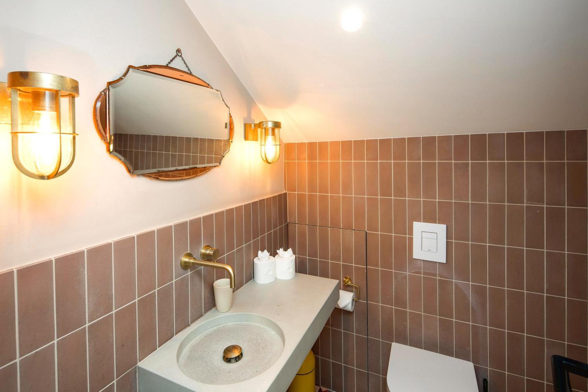 Stylish 4-bedroom Near Notting Hill *
