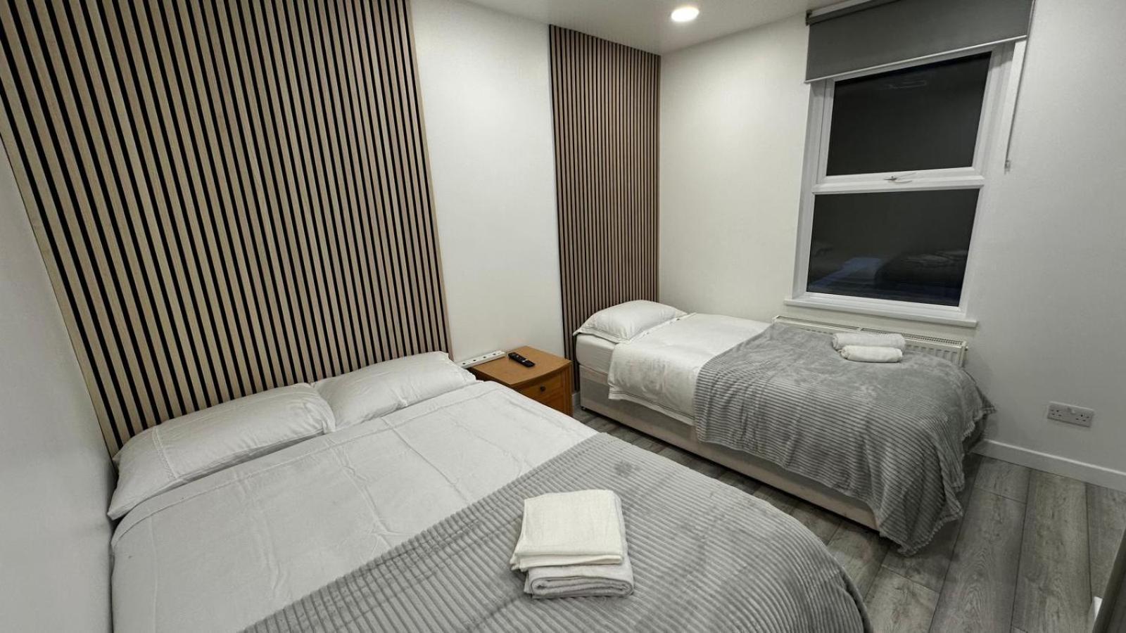 Fully Furbished Entire Flat 3 Appartement *