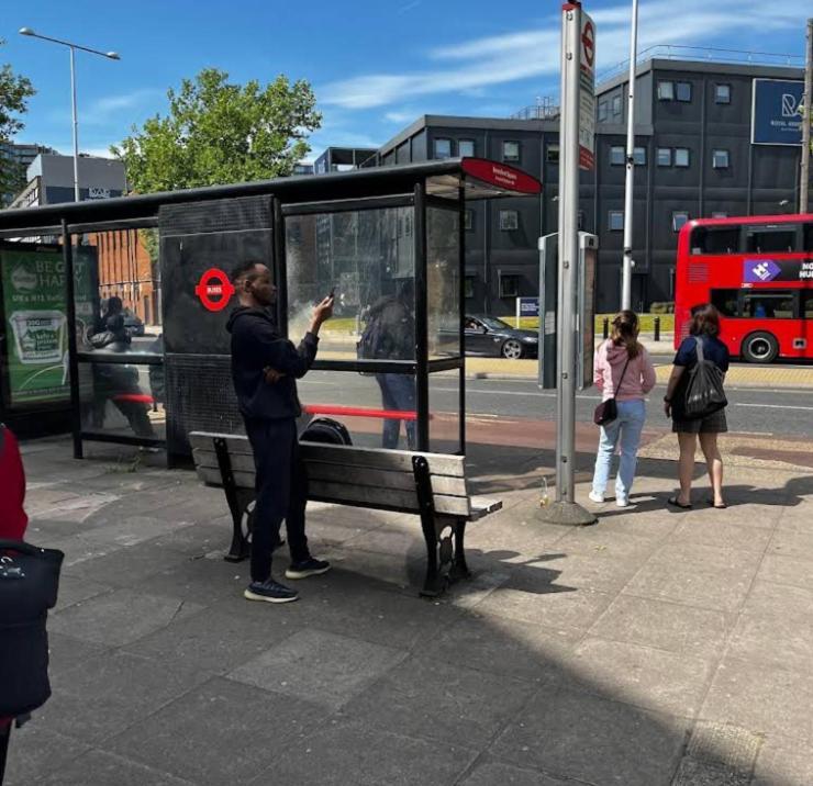Apartamento Cozy En-suite Stay, Steps From Elizabeth Line Londres