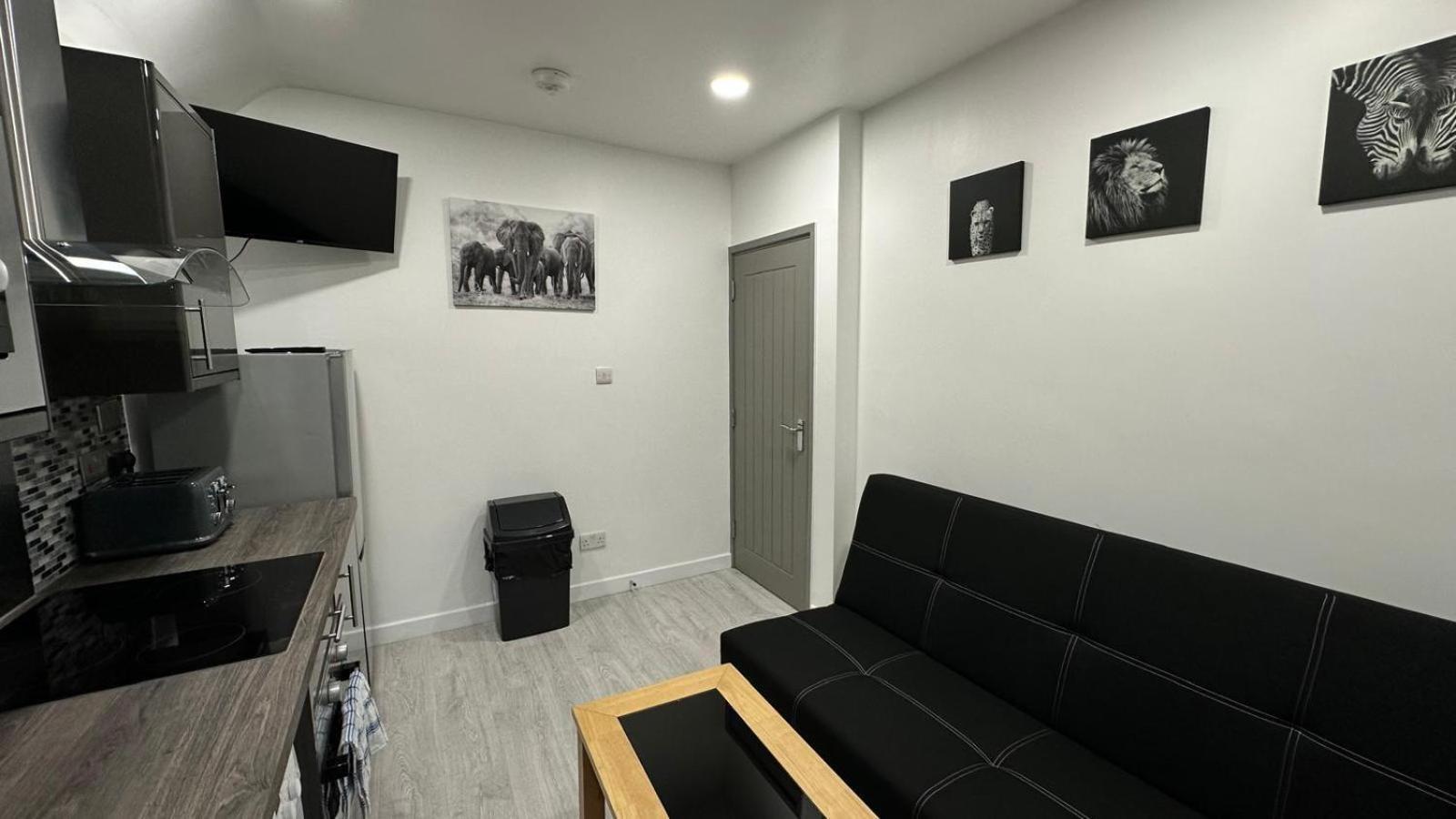 Appartement Fully Furbished Entire Flat 3 *