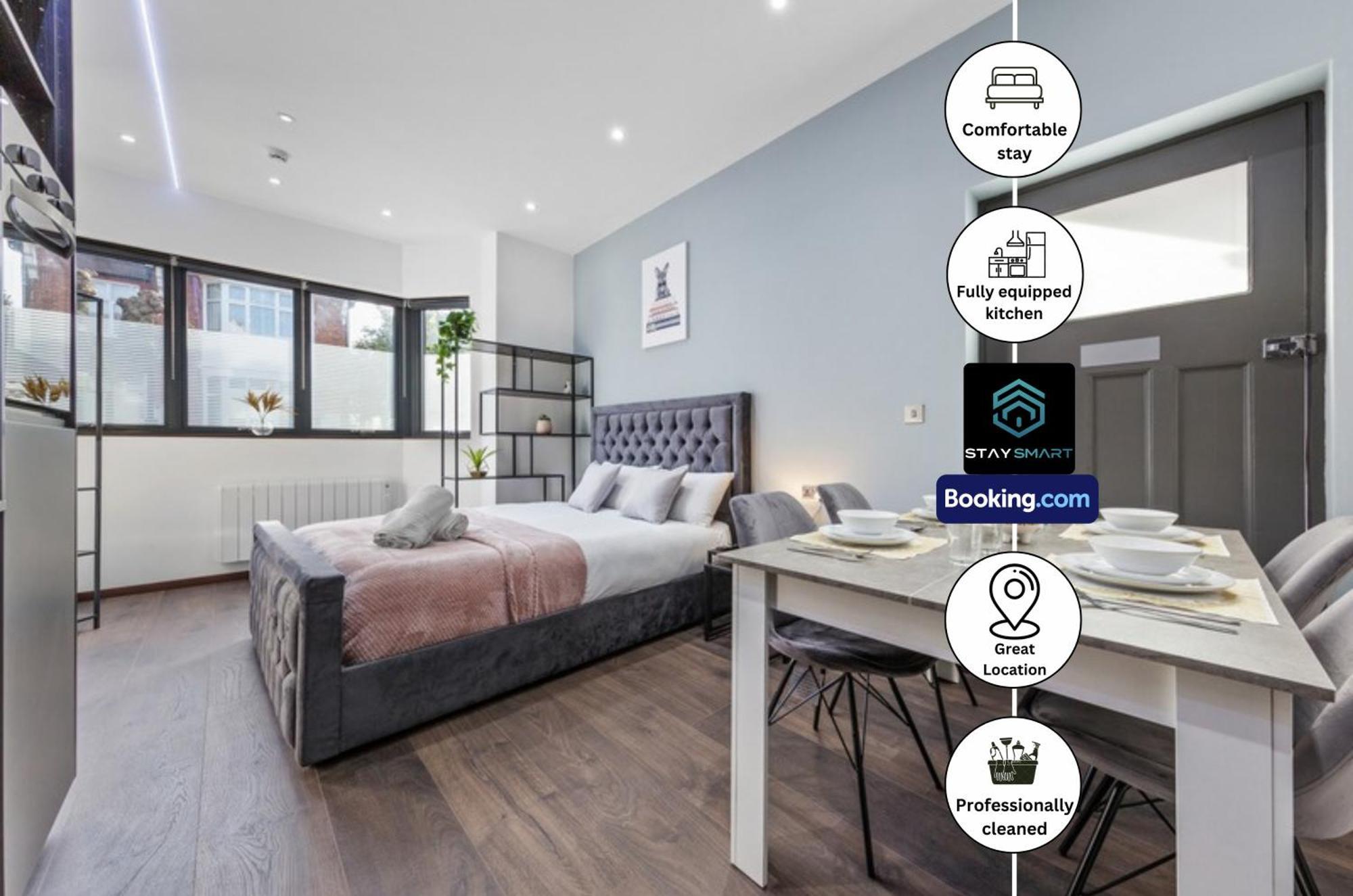 Stylish By Smart Short Lets & Serviced Woodstock With Free Wifi Appartement *