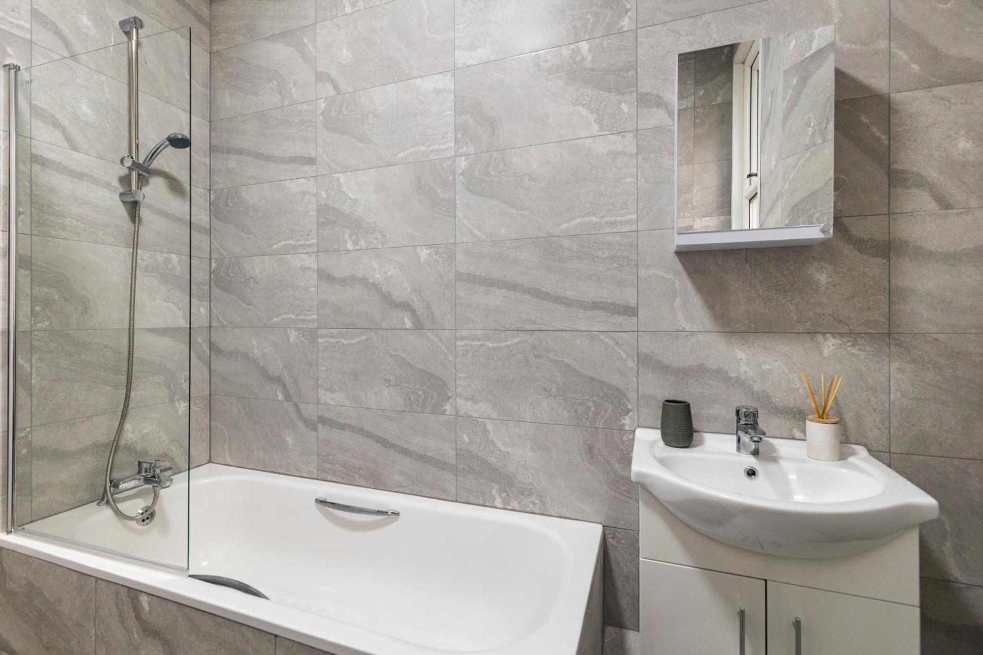 Wembley Haven - 2 Bdr - Sleeps 9 Londres