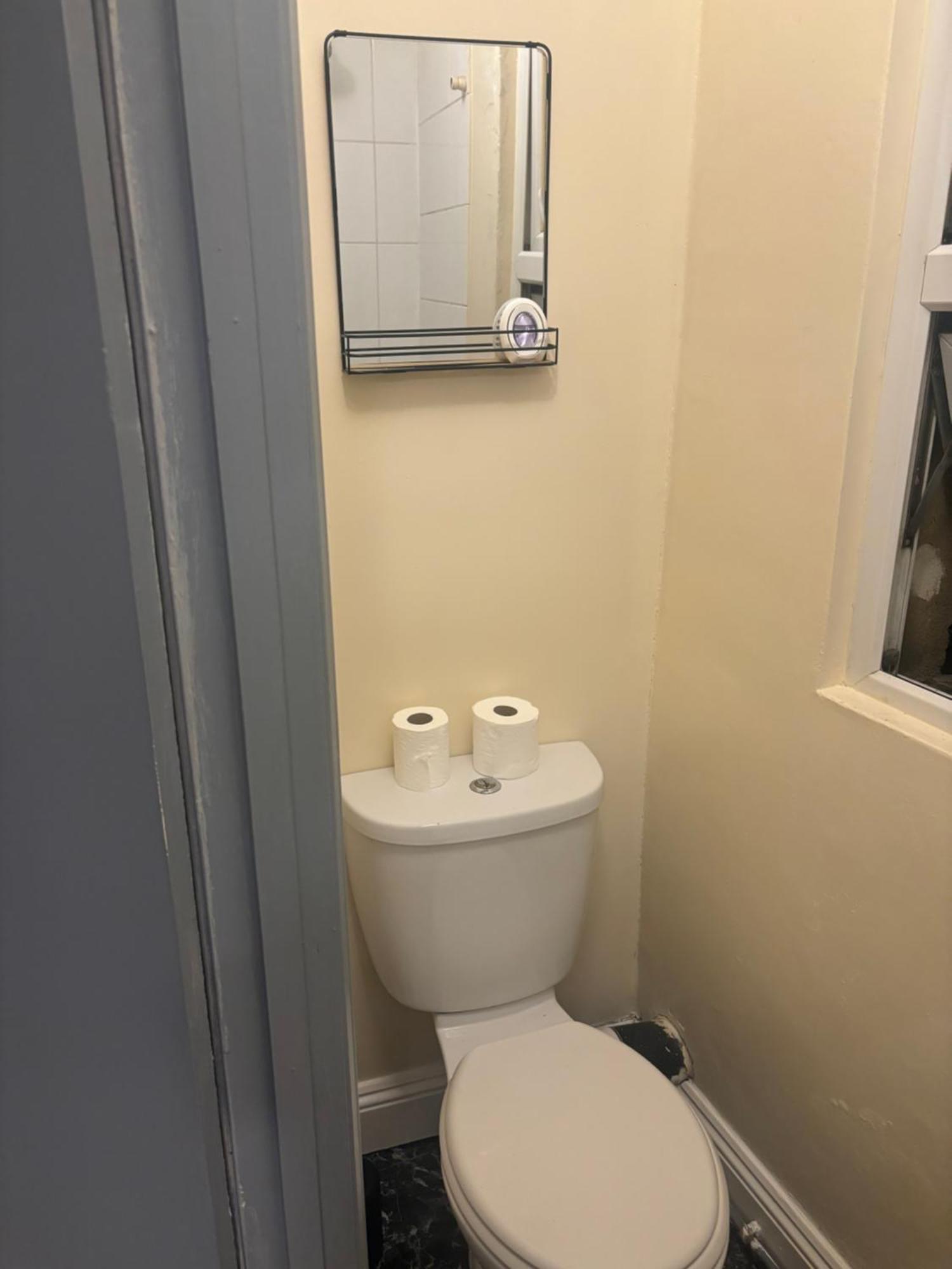 Self Contained Flat Londres
