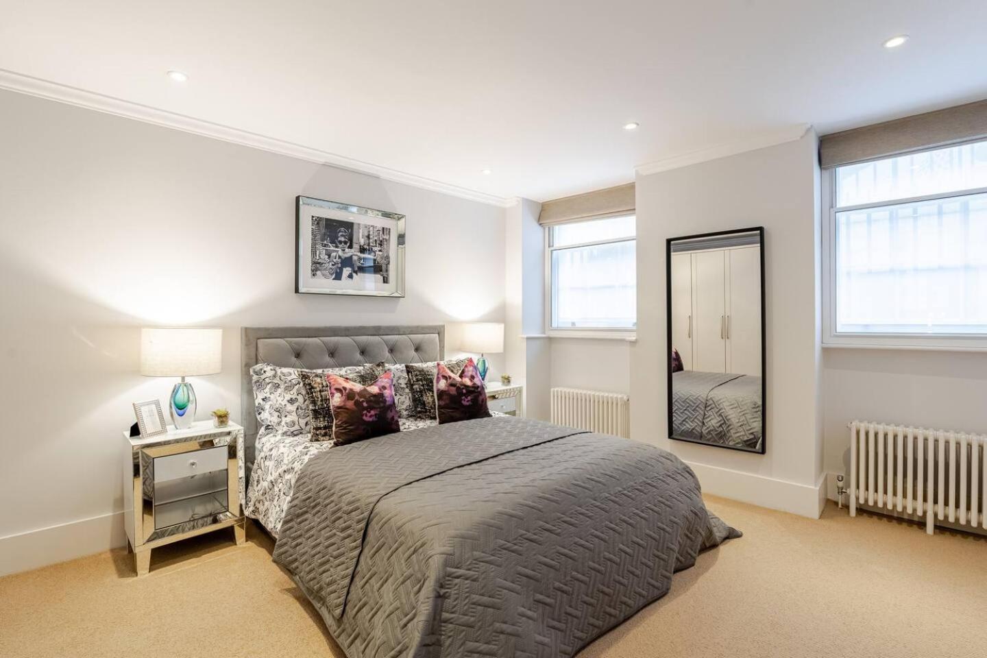 Lavish Designer 3 Bed Near Oxford Street