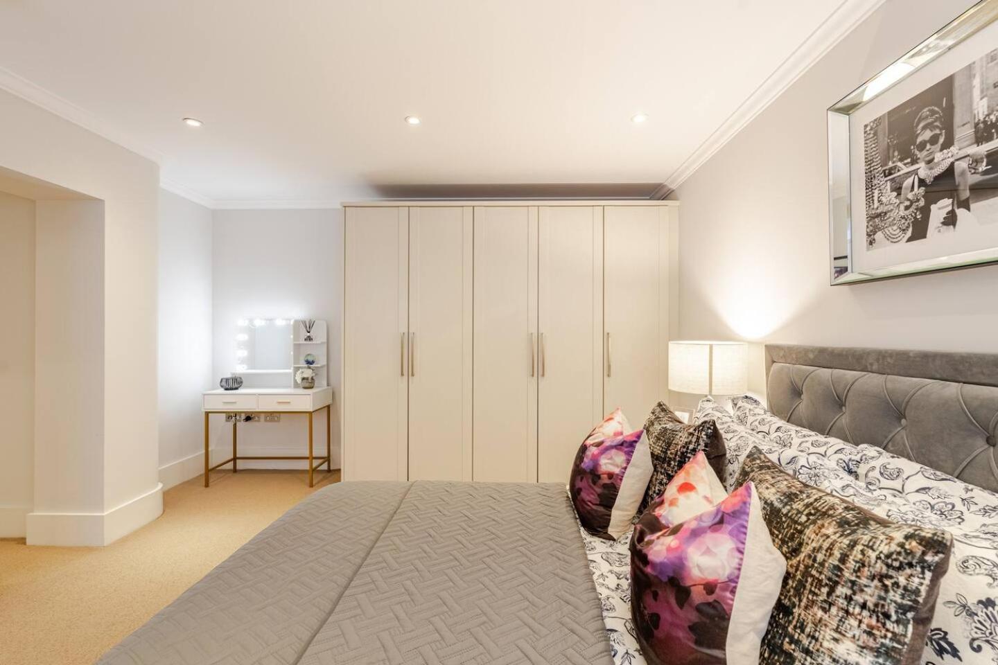 Lavish Designer 3 Bed Near Oxford Street