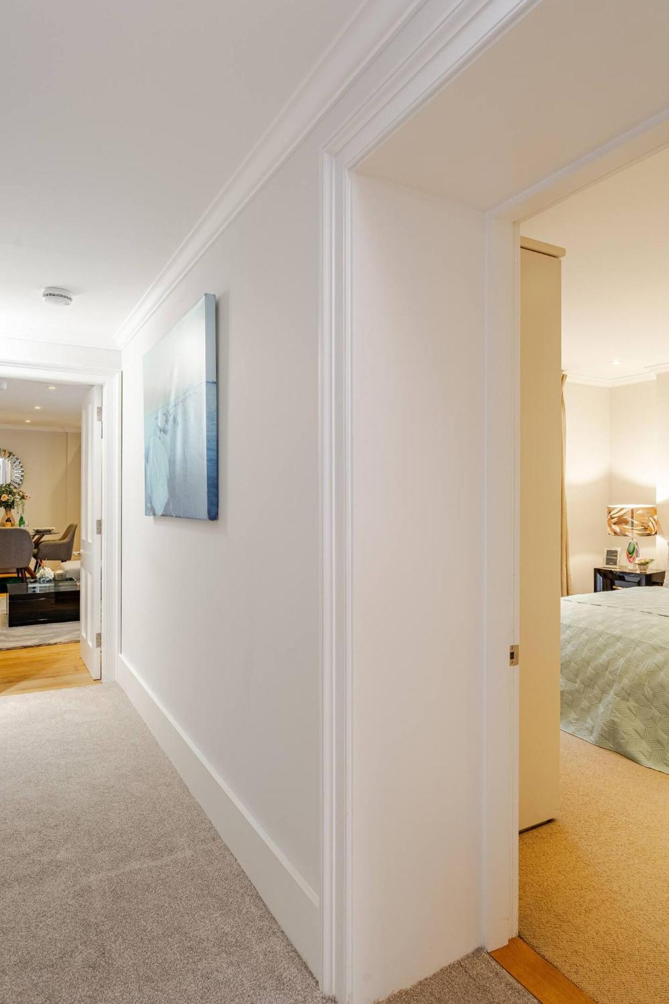 Lavish Designer 3 Bed Near Oxford Street *