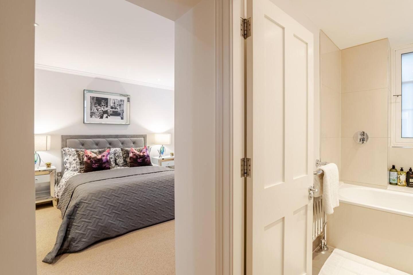 Lavish Designer 3 Bed Near Oxford Street * Londres