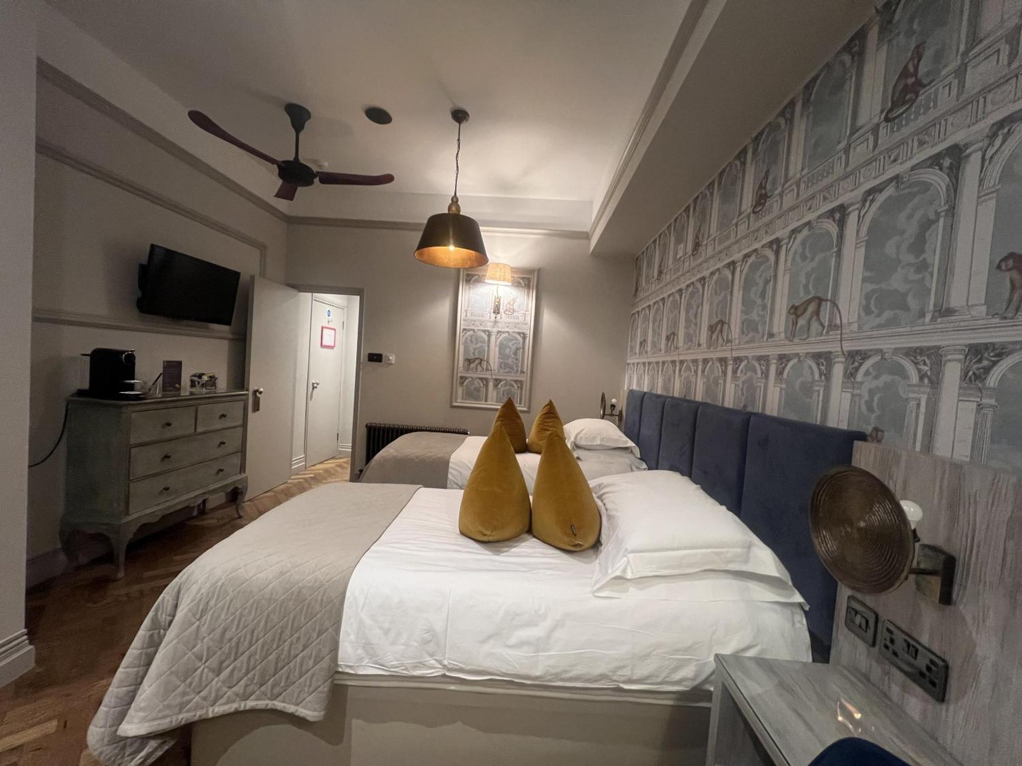 Hotel Vancouver And 3*