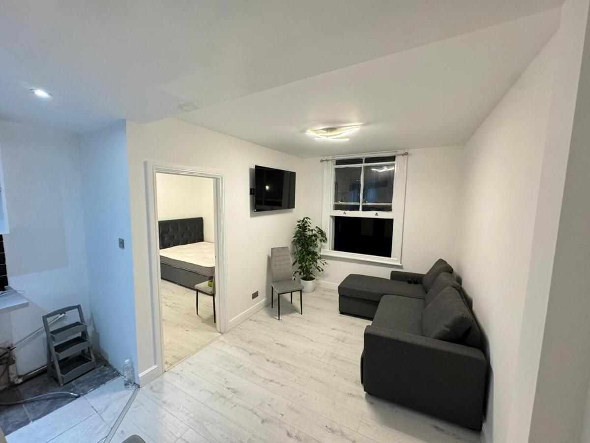 One Bedroom Flat 2nd Floor Victoria Appartement *