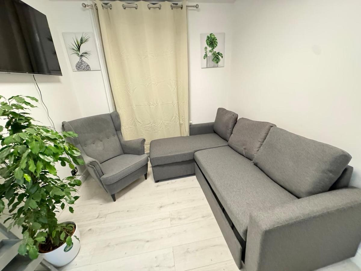 One Bedroom Flat 2nd Floor Victoria Appartement