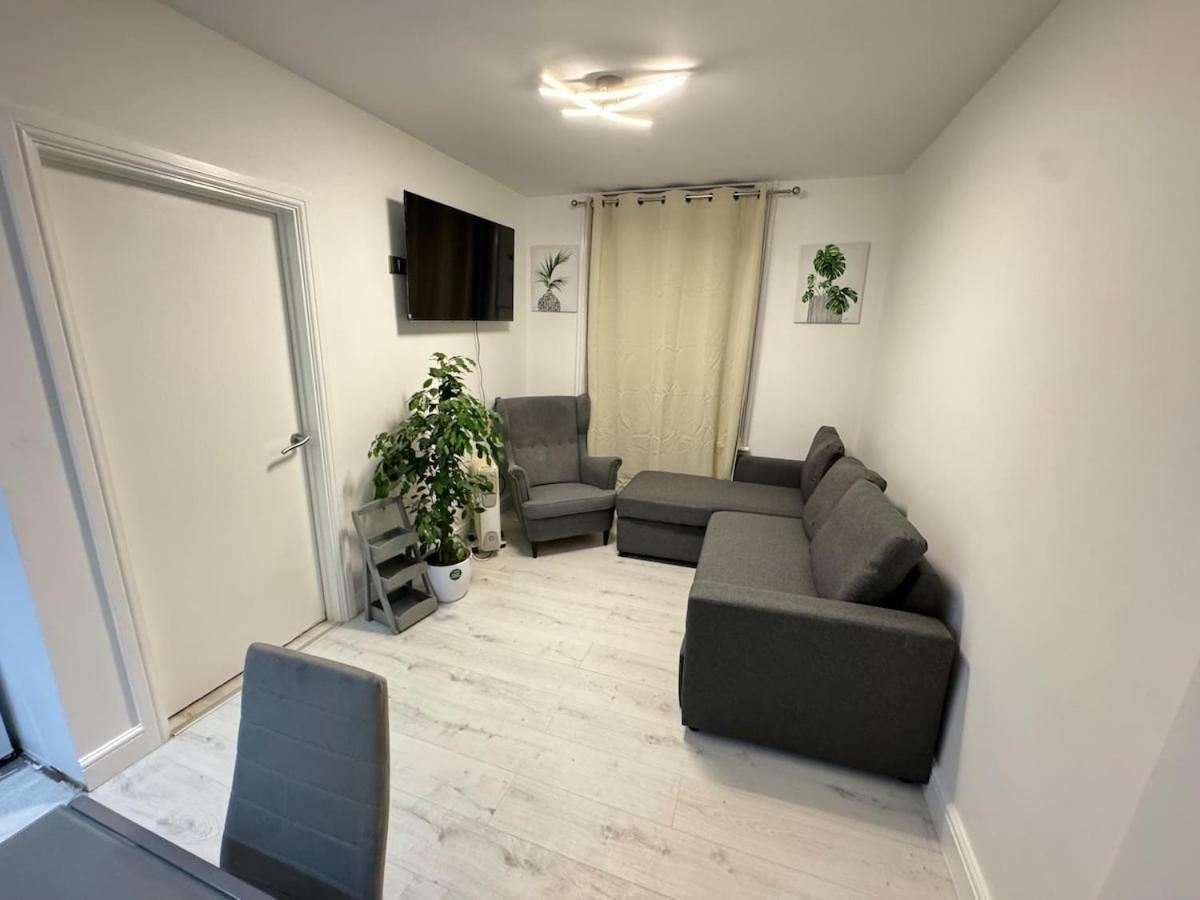 Appartement One Bedroom Flat 2nd Floor Victoria *