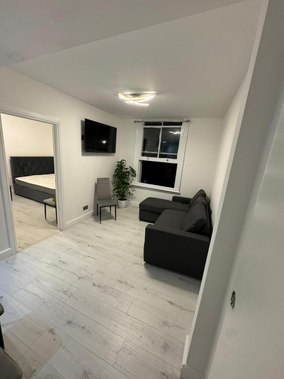 One Bedroom Flat 2nd Floor Victoria Appartement *