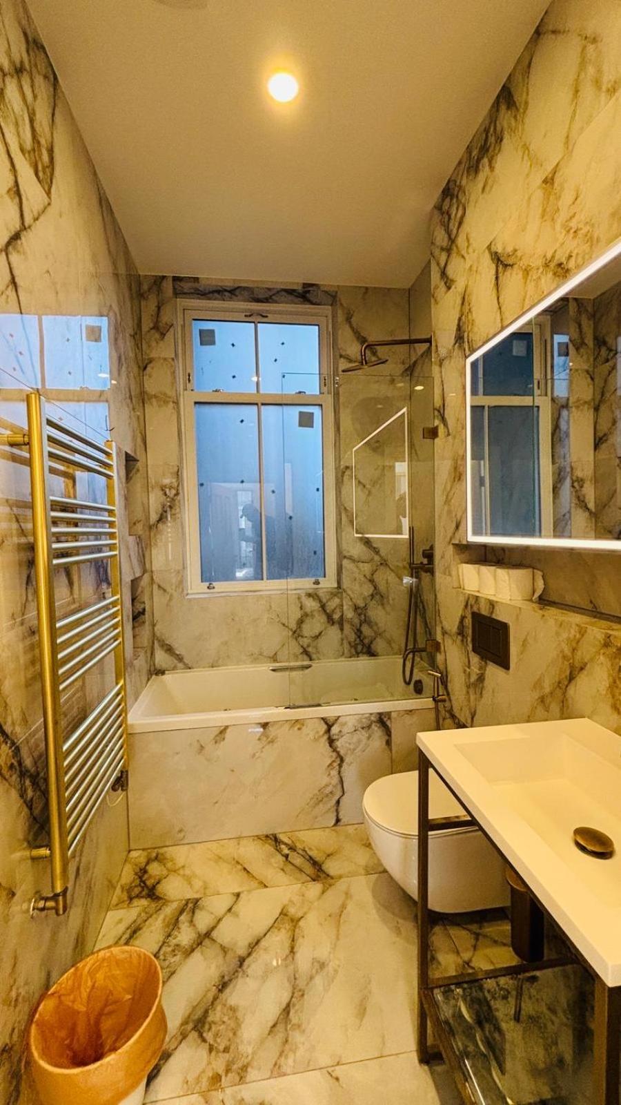 Hyde Park 3 Bedroom Flat Apartamento *