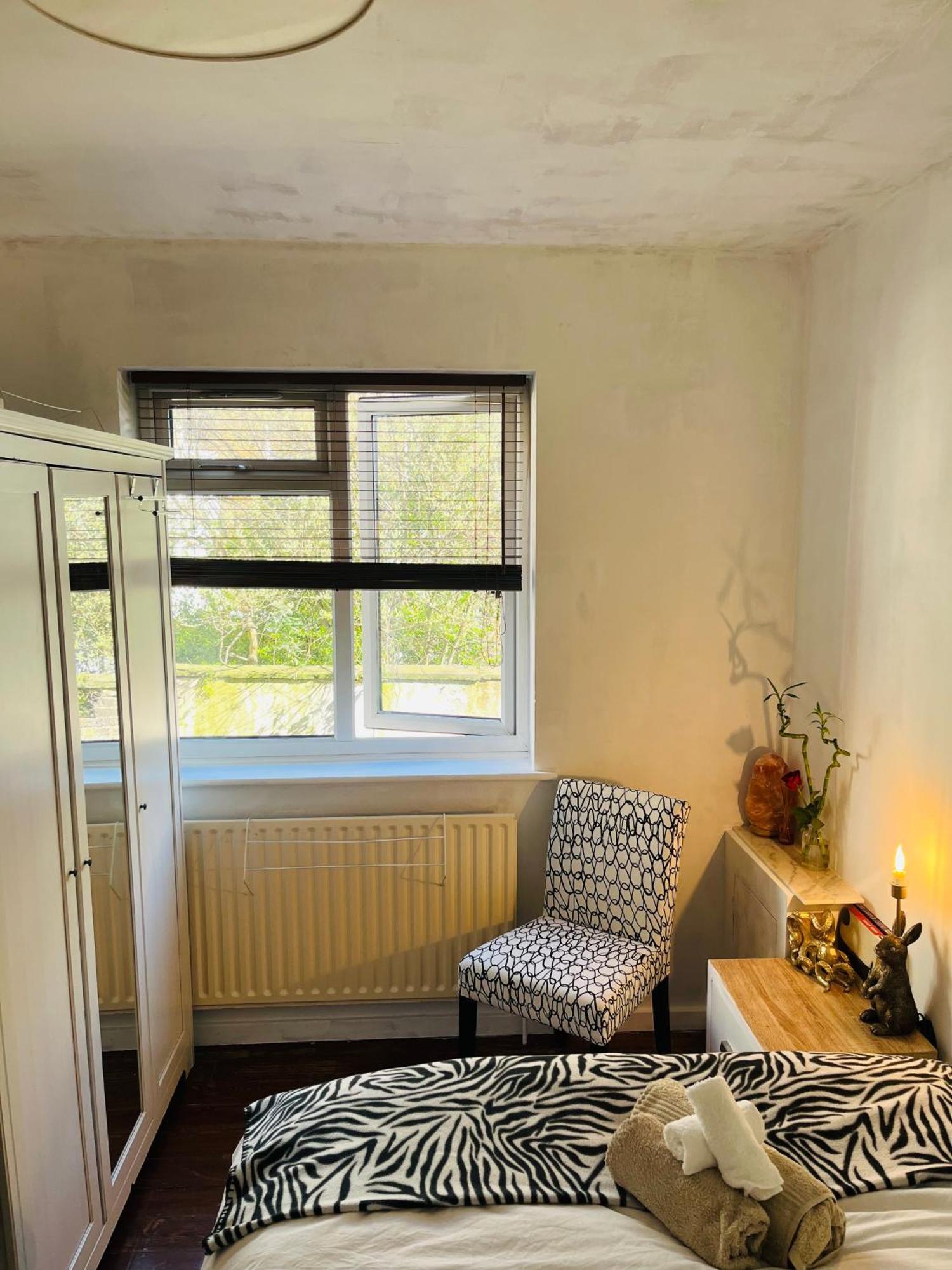 Appartement Heartwarming And Vibrant Private In Unit *