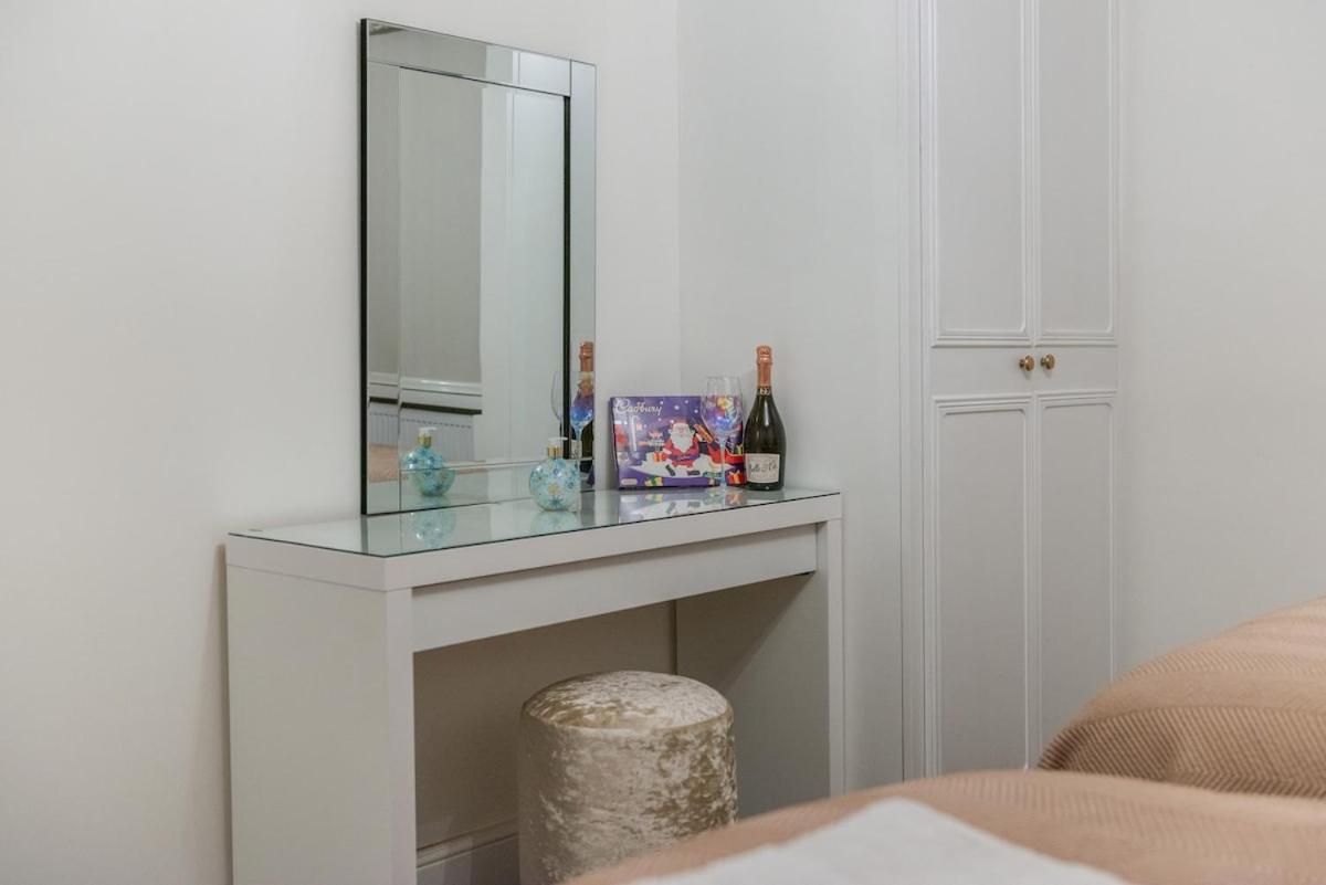 Luxurious 1 Bedroom On Iconic Harley Street 1hs * Londres