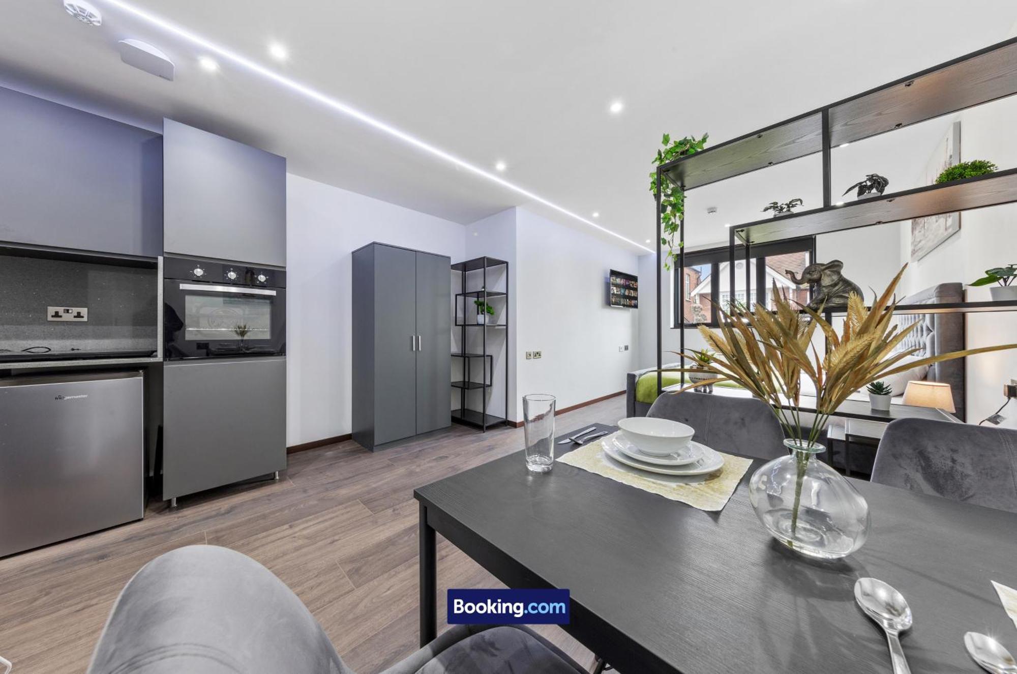 Appartement Stylish By Smart Short Lets & Serviced Woodstock With Free Wifi *