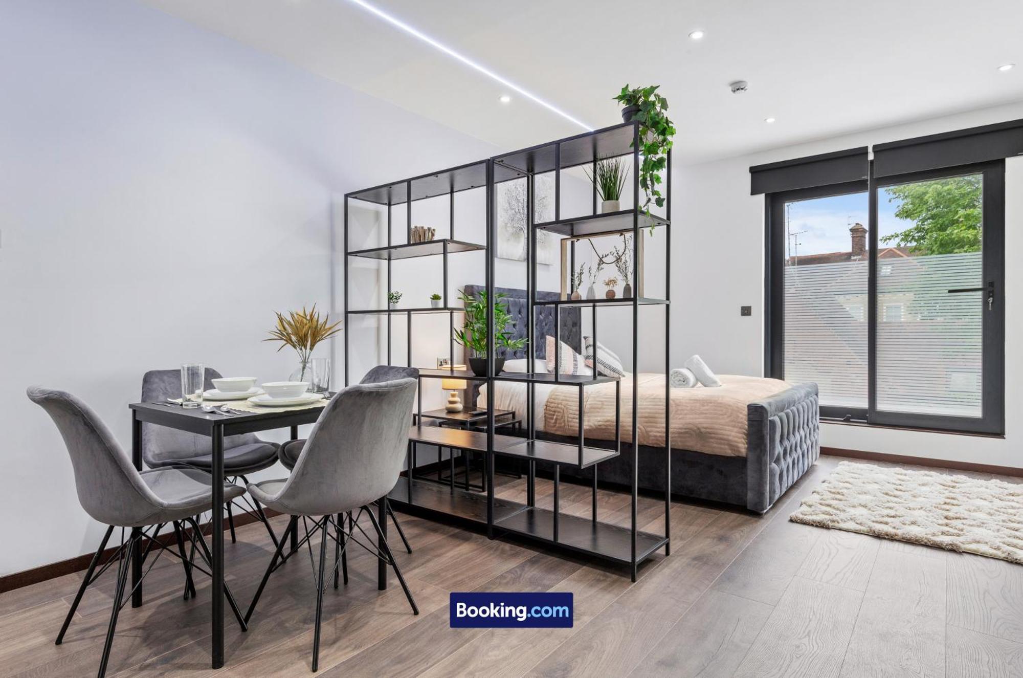 Stylish By Smart Short Lets & Serviced Woodstock With Free Wifi Londres