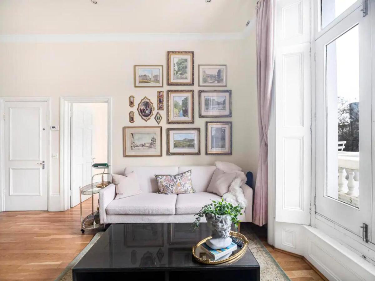 Chic & Cosy Flat With Terrace, 5-min Walk To Pimlico Tube, Pet-friendly Londres