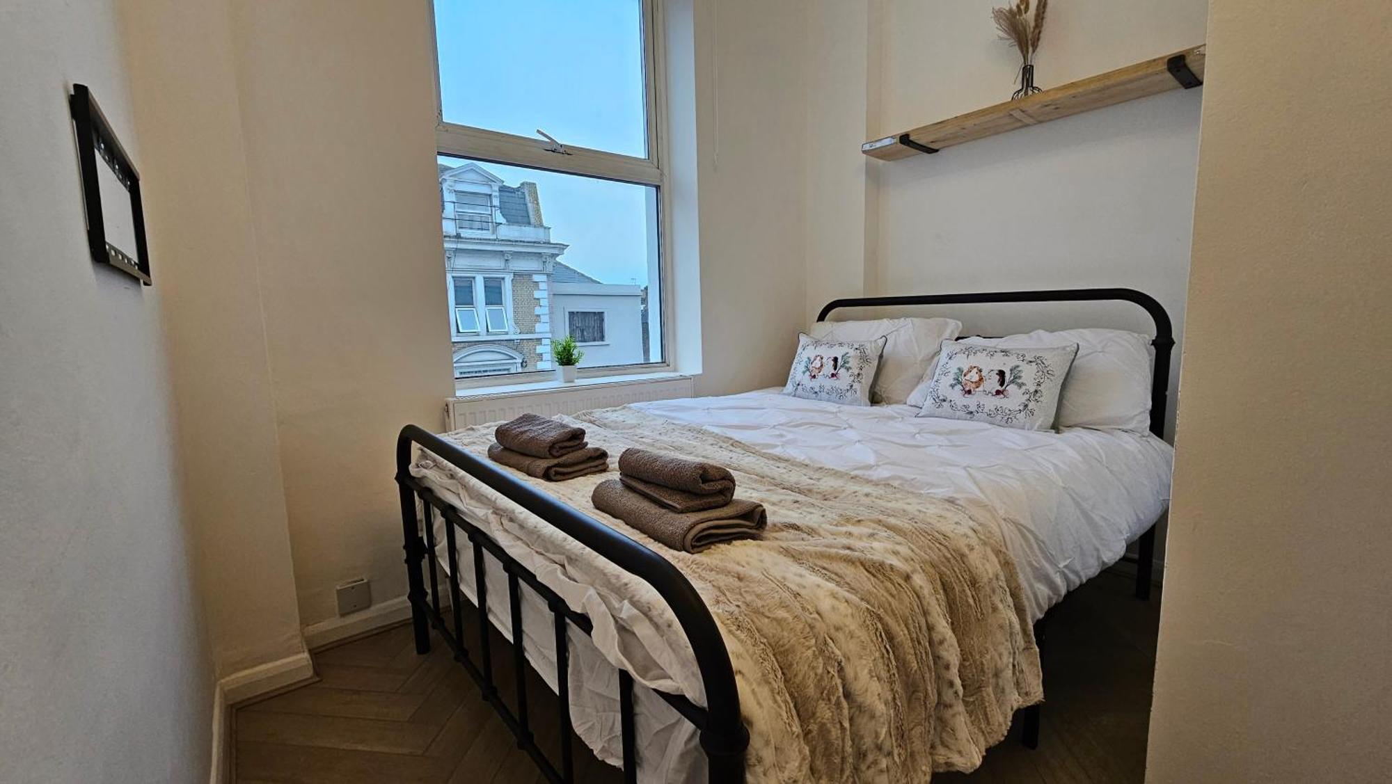 Bros Hotel