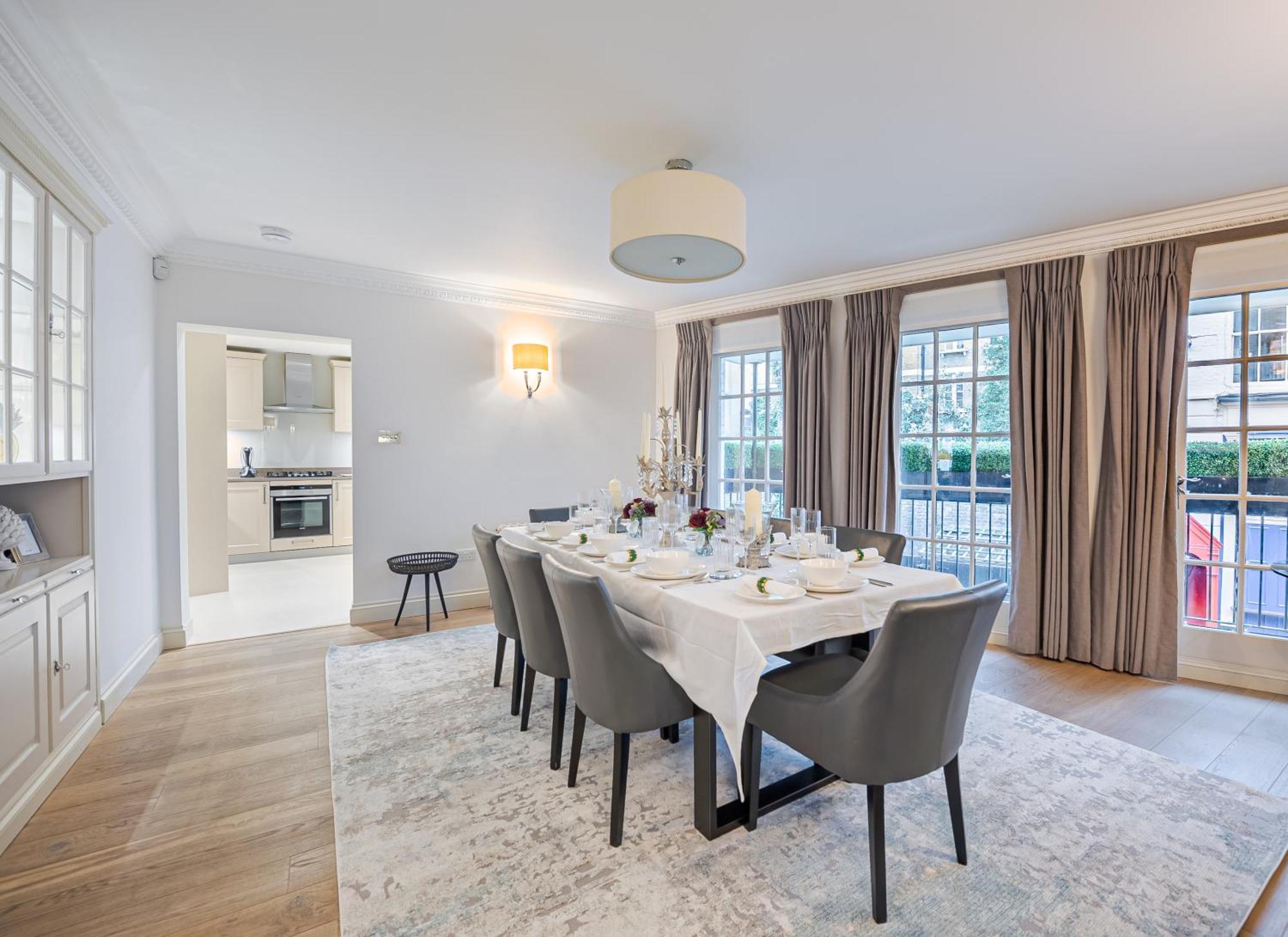 Luxury Belgravia 3br House With Skylights, Ac And Garage Parking Appartement