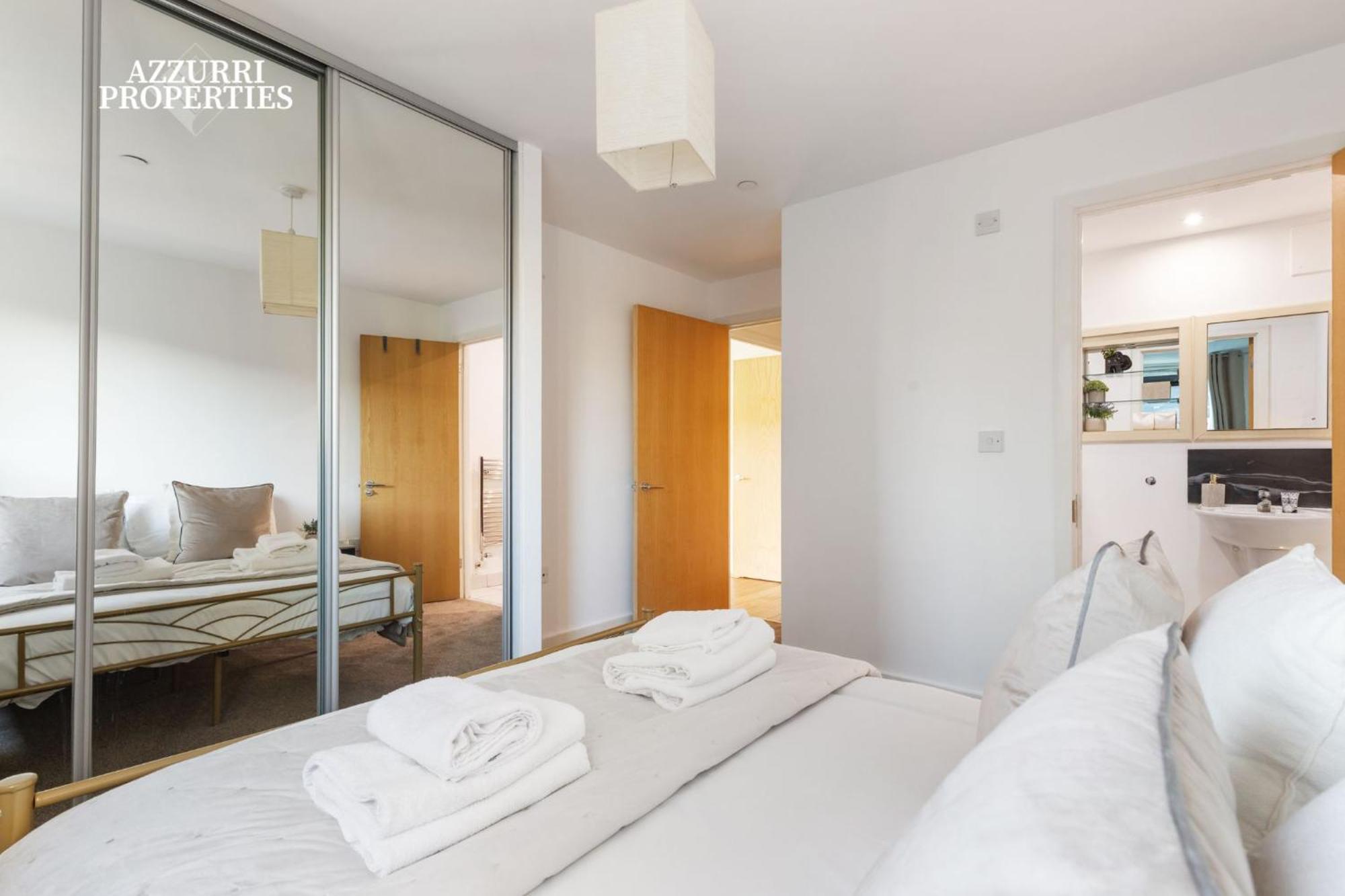 2 Bed Only Five Minutes Walk From Crossharbour Appartement Londres