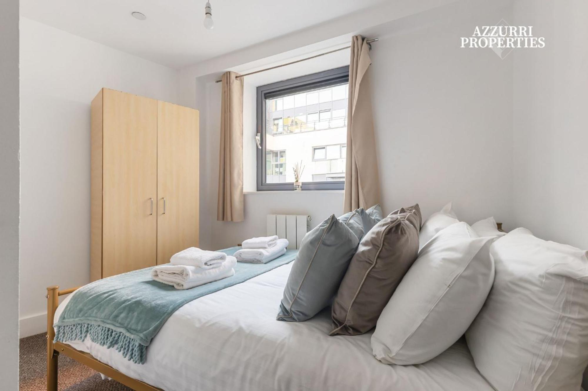 2 Bed Only Five Minutes Walk From Crossharbour Londres