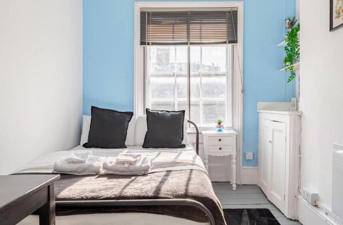 3Br City Apartment - Minutes From Tube Station