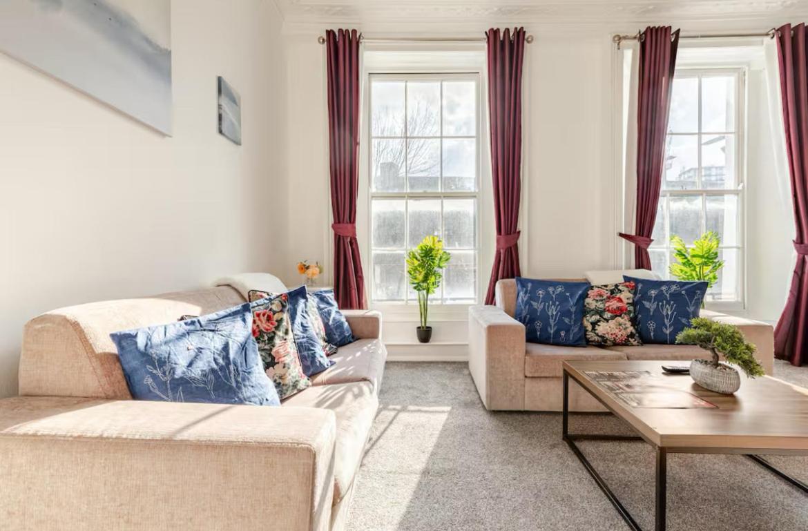 3Br City Apartment - Minutes From Tube Station *