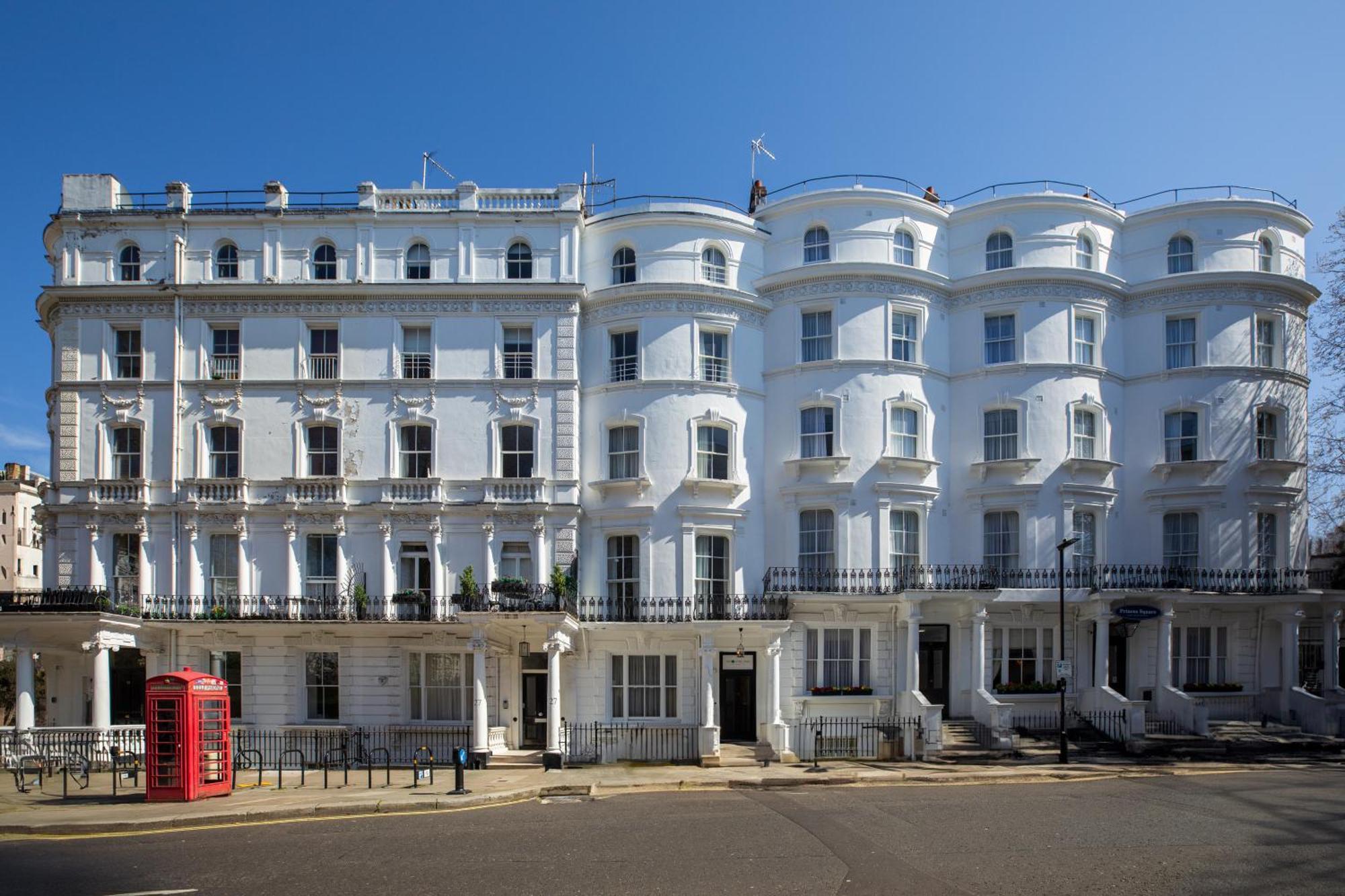 The Chapter - The J Hyde Park Hotel 3*