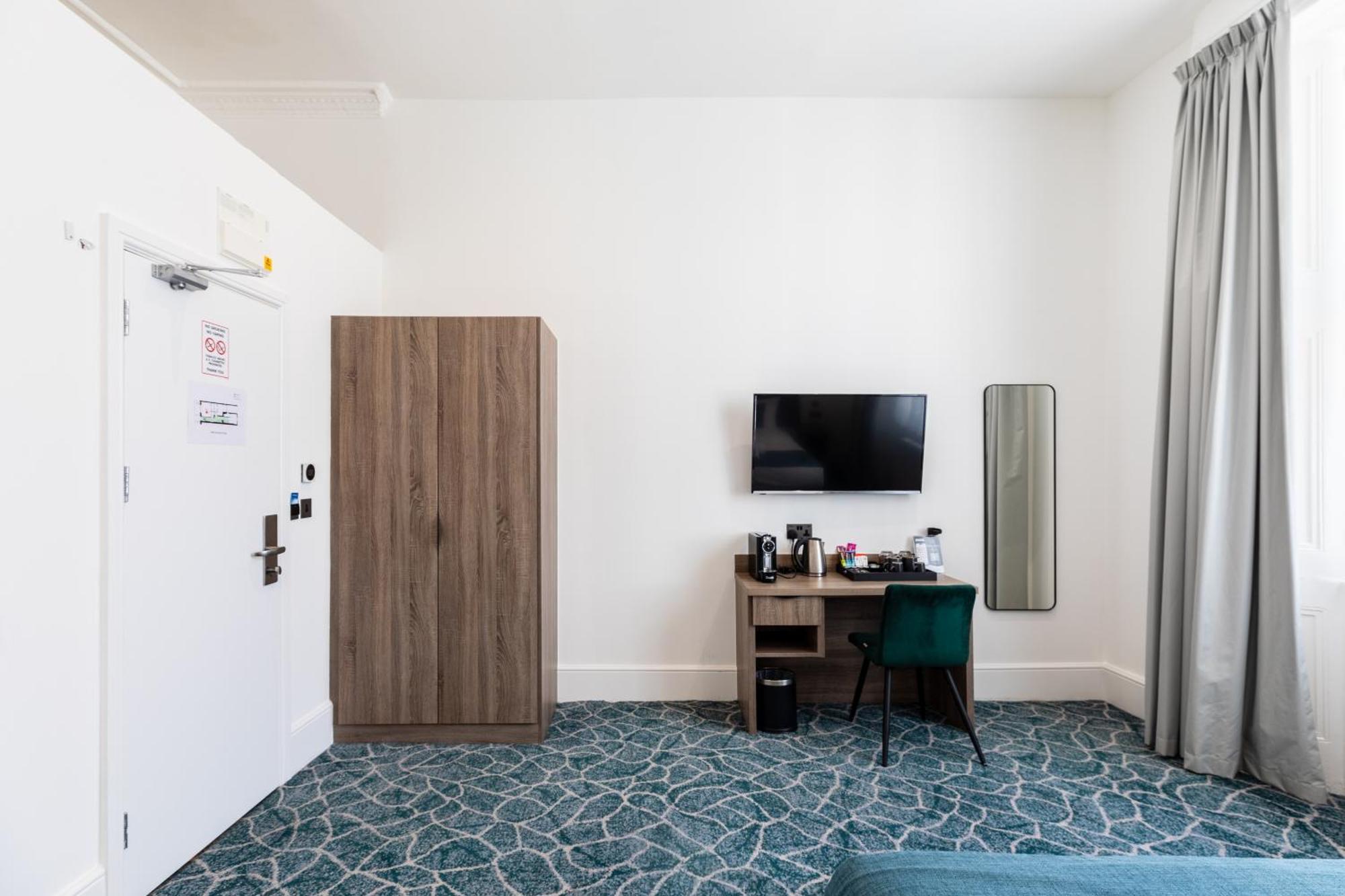 The Chapter - The J Hyde Park Hotel