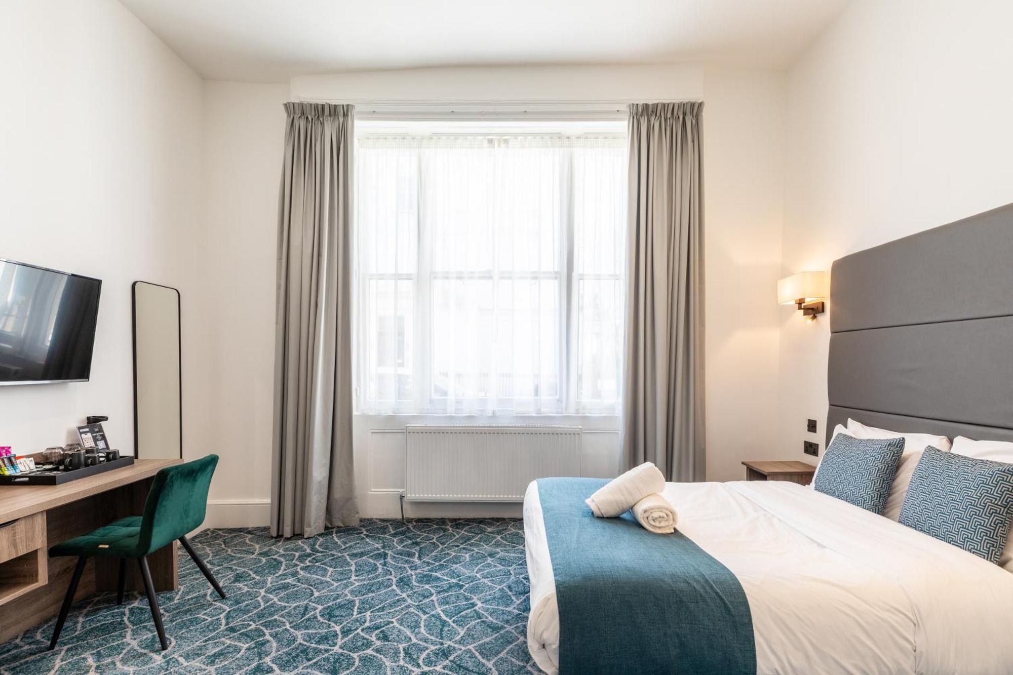 Hotel The Chapter - The J Hyde Park 3*