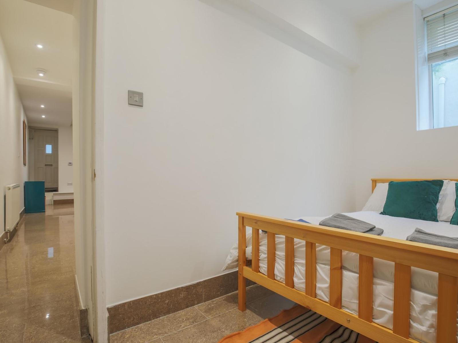 Appartement Pass The Keys Stylish Flat - 20 Mins From
