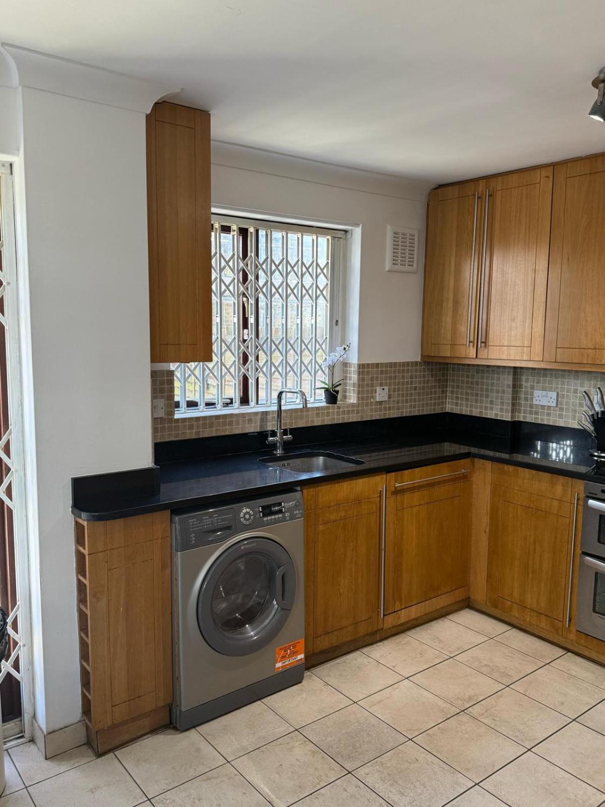 Astonishing House In The Heart Of Fulham Broadway Londres