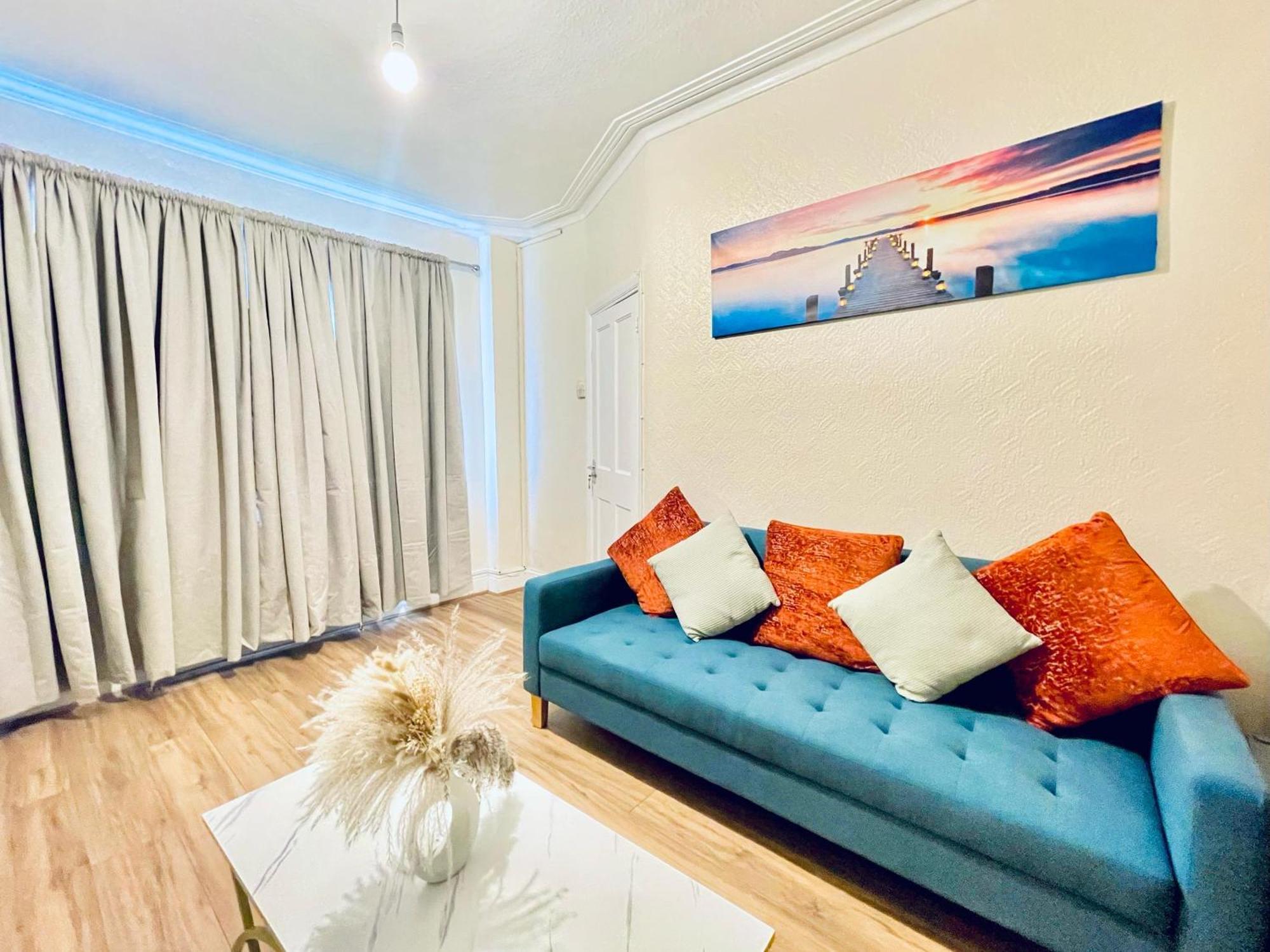 At Plaistow Convenient To Custom House Excel And Free Parking * London