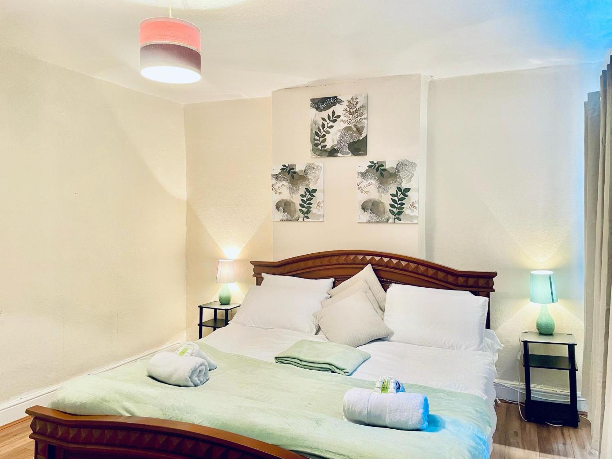 At Plaistow Convenient To Custom House Excel And Free Parking London